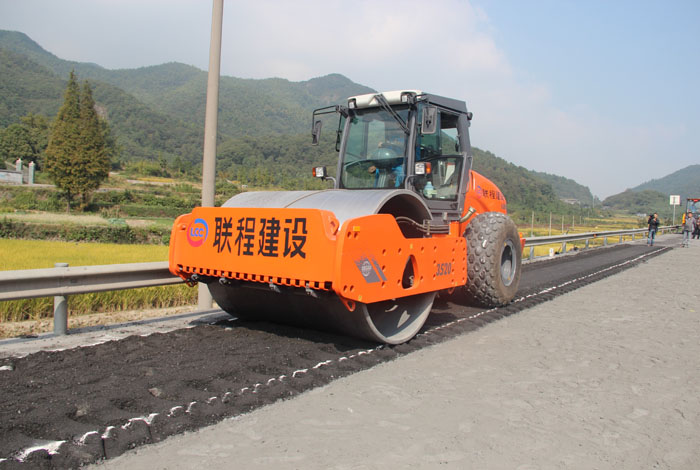 1736231567.jpg 2014032611252842.jpg