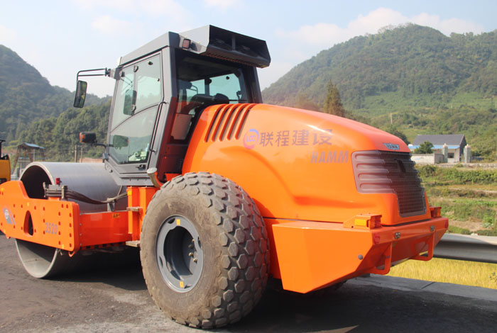 1736231751.jpg 2014032611255842.jpg