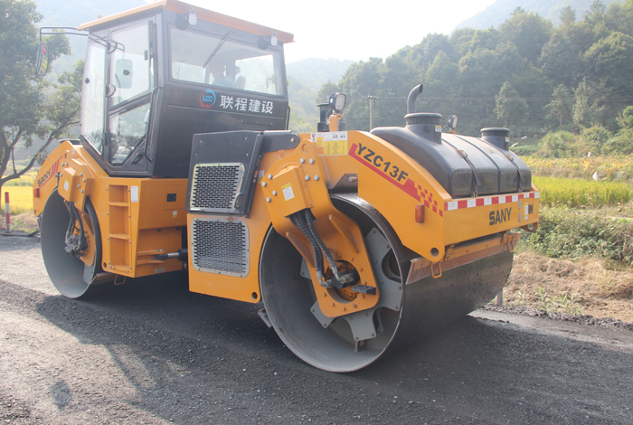 1736234617.jpg 2014032613503085.jpg